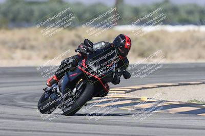 media/Oct-13-2025-Moto Forza (Mon) [[a66d839500]]/3-B Group/Session 3 (Turn 16)/